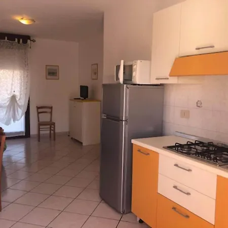Apartment Viale Dei Pini For 6 *