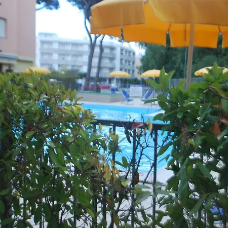 Viale Dei Pini For 6 * Rosolina Mare