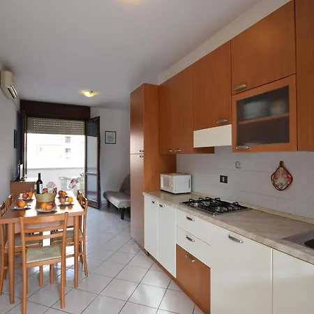 Viale Dei Pini For 6 Appartement *
