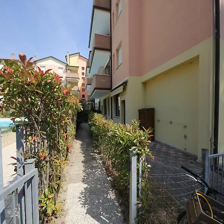 Viale Dei Pini For 6 * Rosolina Mare