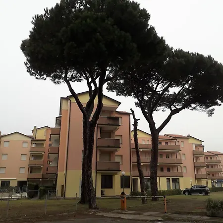 Viale Dei Pini For 6 Apartment *