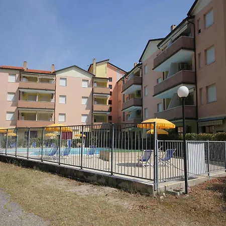 Apartment Viale Dei Pini For 6 *